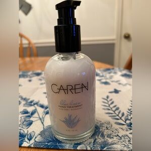 Caren Blue Linen Hand Treatment